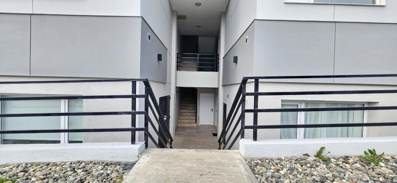 Pey Kau Apartment Ushuaia Luaran gambar